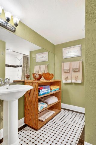 348 Plymouth Road, West Palm Beach, FL 33405