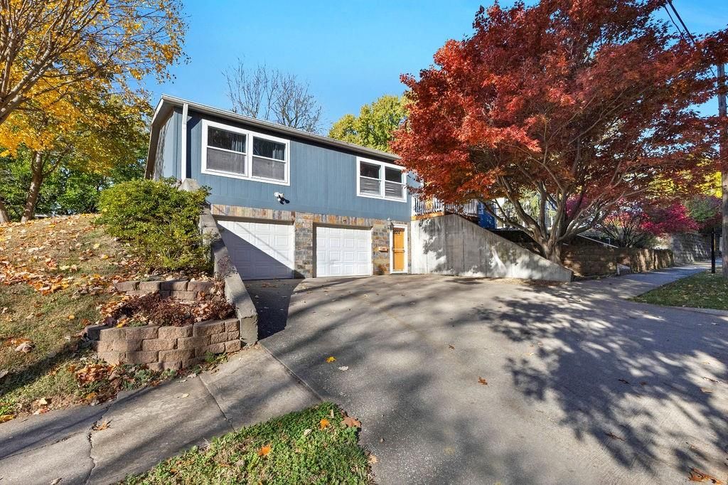 2206 Goff Avenue, St Joseph, MO 64505