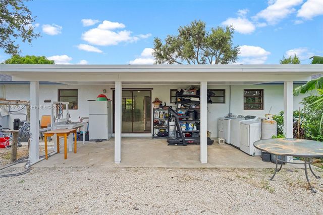364 NW 17th Ct, Homestead, FL 33030