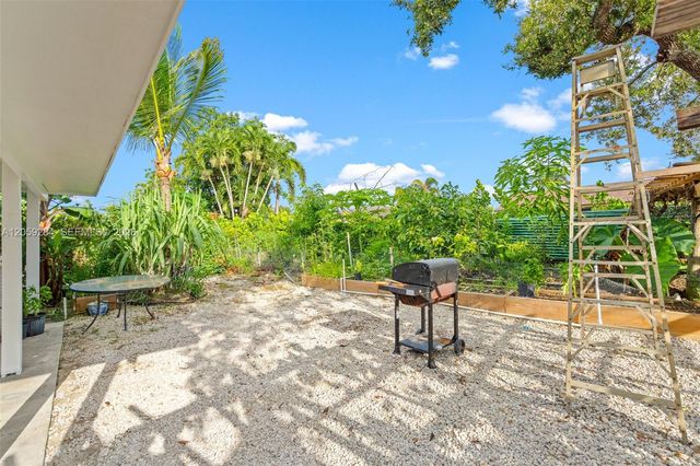 364 NW 17th Ct, Homestead, FL 33030