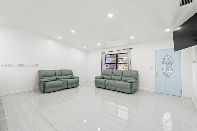 364 NW 17th Ct, Homestead, FL 33030