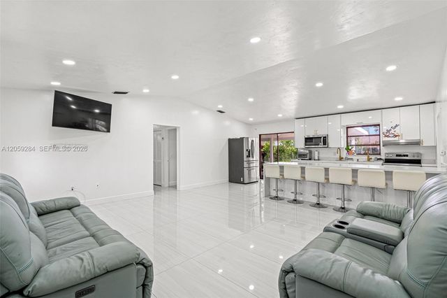 364 NW 17th Ct, Homestead, FL 33030