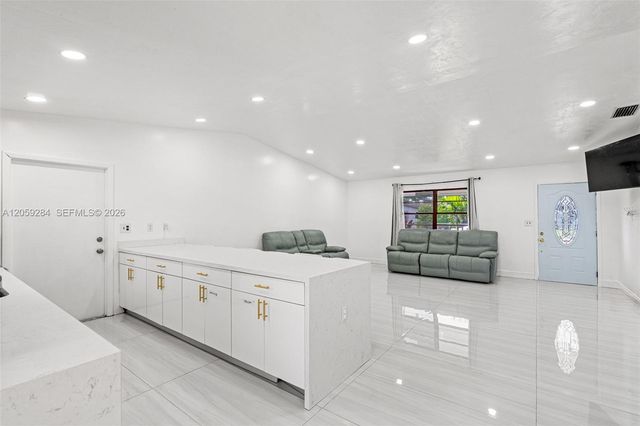 364 NW 17th Ct, Homestead, FL 33030