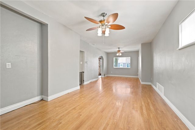 2734 Philadelphia Ave, Dormont, PA 15216