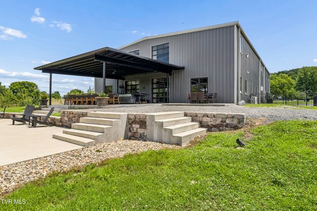 809 South Austin Springs Road, Johnson City, TN 37601