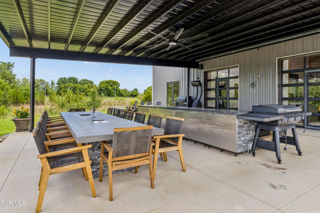809 South Austin Springs Road, Johnson City, TN 37601