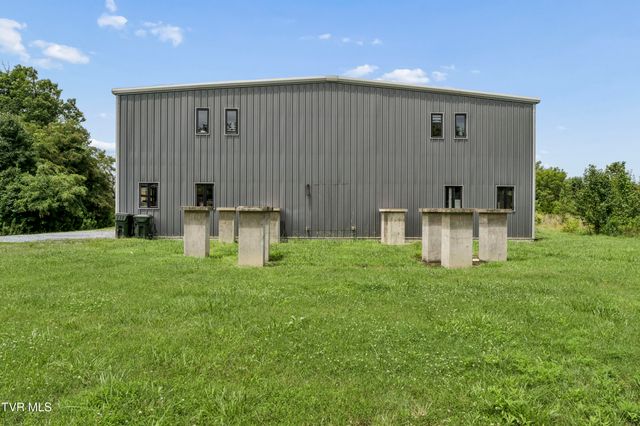 809 South Austin Springs Road, Johnson City, TN 37601