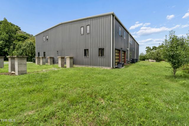 809 South Austin Springs Road, Johnson City, TN 37601