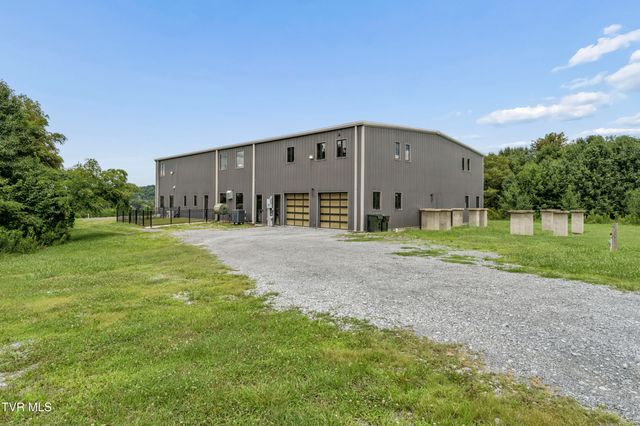 809 South Austin Springs Road, Johnson City, TN 37601