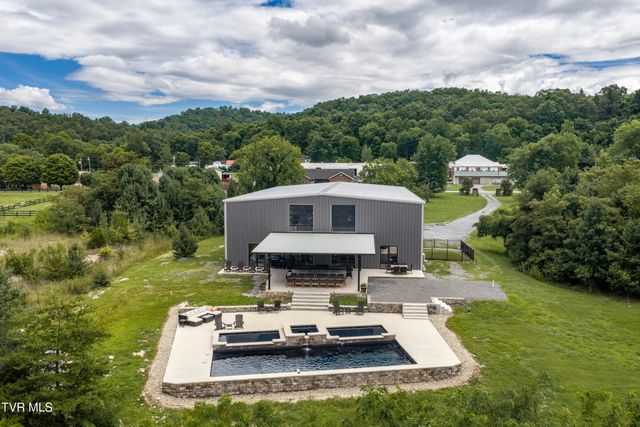 809 South Austin Springs Road, Johnson City, TN 37601