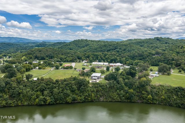809 South Austin Springs Road, Johnson City, TN 37601
