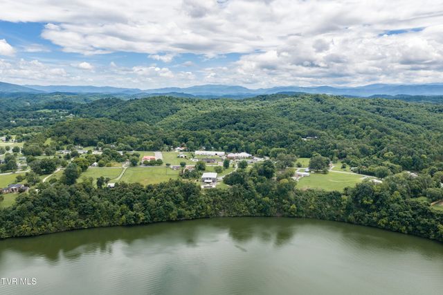 809 South Austin Springs Road, Johnson City, TN 37601