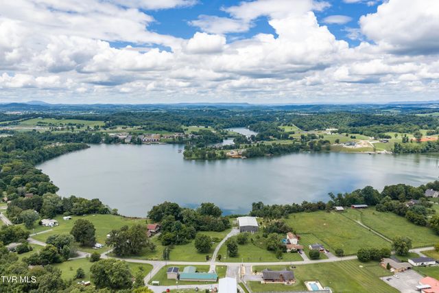 809 South Austin Springs Road, Johnson City, TN 37601