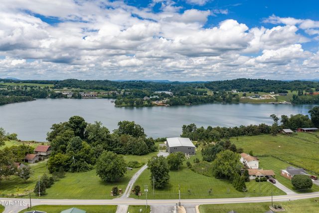 809 South Austin Springs Road, Johnson City, TN 37601