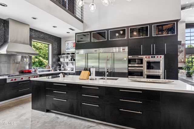 809 South Austin Springs Road, Johnson City, TN 37601