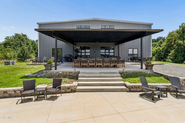809 South Austin Springs Road, Johnson City, TN 37601
