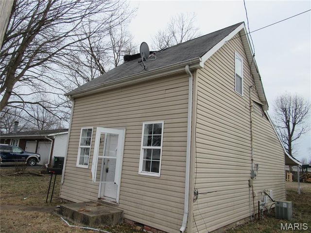 104 E South Street, Mascoutah, IL 62258