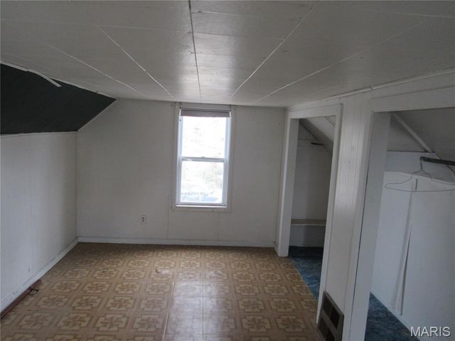 104 E South Street, Mascoutah, IL 62258