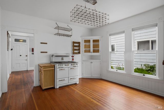 640 Charles St, Santa Rosa, CA 95404