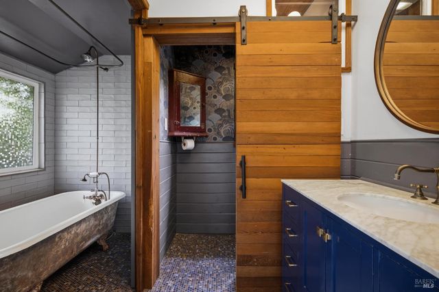 640 Charles St, Santa Rosa, CA 95404