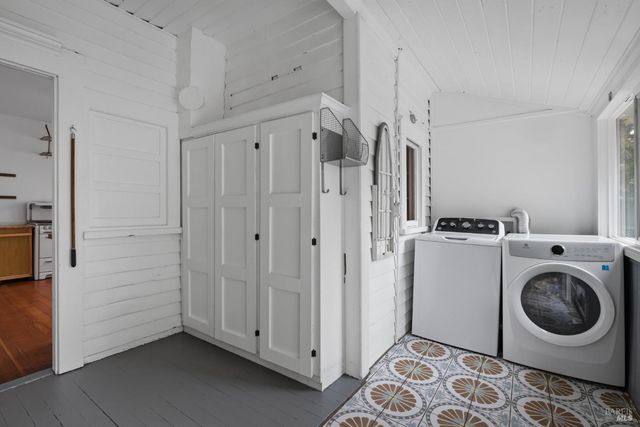 640 Charles St, Santa Rosa, CA 95404