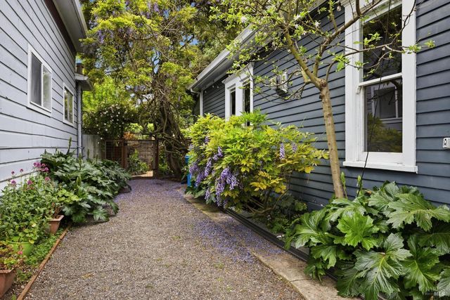 640 Charles St, Santa Rosa, CA 95404