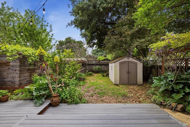 640 Charles St, Santa Rosa, CA 95404