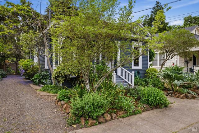 640 Charles St, Santa Rosa, CA 95404