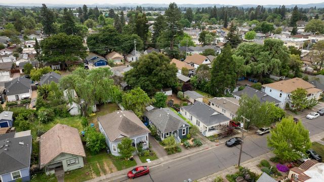 640 Charles St, Santa Rosa, CA 95404