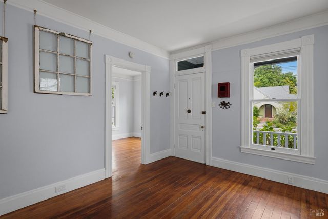 640 Charles St, Santa Rosa, CA 95404