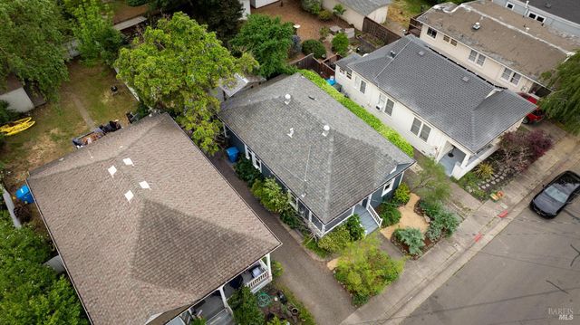 640 Charles St, Santa Rosa, CA 95404