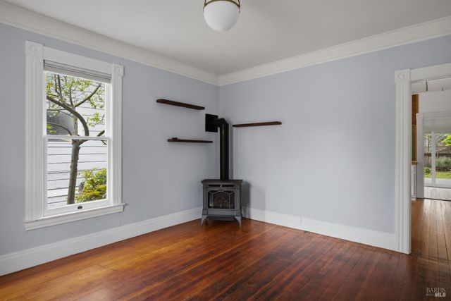 640 Charles St, Santa Rosa, CA 95404