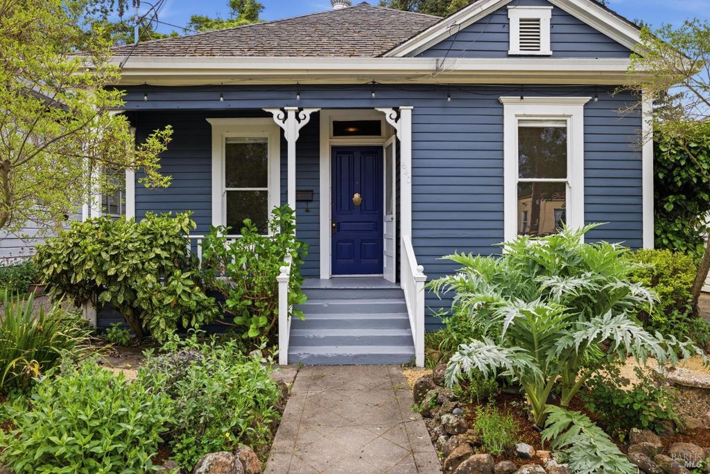 640 Charles St, Santa Rosa, CA 95404