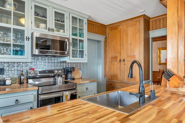 959 Presidential Highway, Jefferson, NH 03583