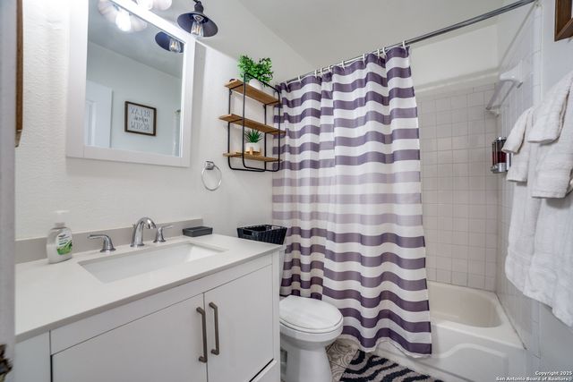 10626 Cat Mtn, San Antonio, TX 78251