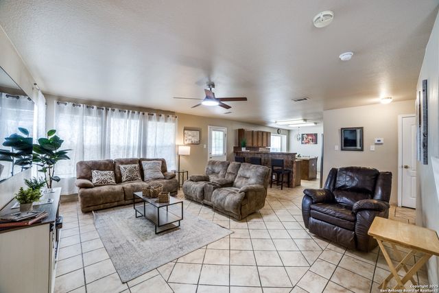10626 Cat Mtn, San Antonio, TX 78251