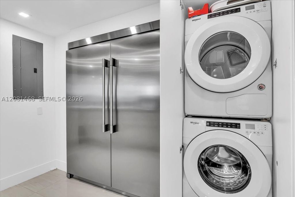 Image 12 of property listing at 9801 Collins Ave 5U, Bal Harbour, FL 33154