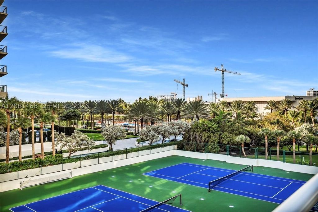 Image 30 of property listing at 9801 Collins Ave 5U, Bal Harbour, FL 33154