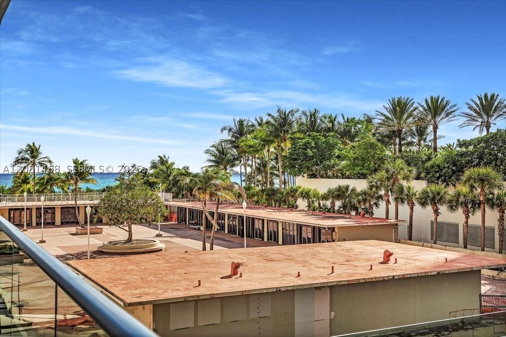 Image 32 of property listing at 9801 Collins Ave 5U, Bal Harbour, FL 33154
