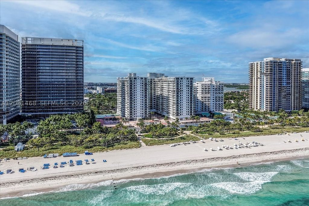 Image 54 of property listing at 9801 Collins Ave 5U, Bal Harbour, FL 33154