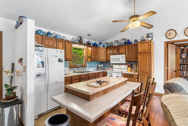 569 Sunnyside Shores, Hiawassee, GA 30546