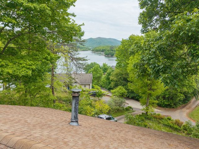 569 Sunnyside Shores, Hiawassee, GA 30546