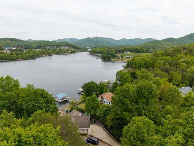569 Sunnyside Shores, Hiawassee, GA 30546