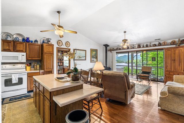 569 Sunnyside Shores, Hiawassee, GA 30546