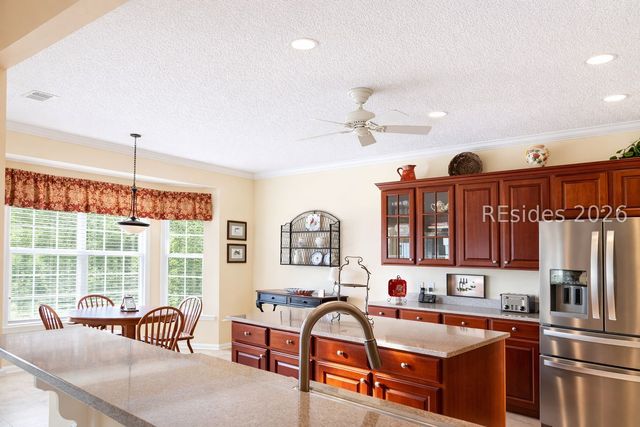 25 Wandering Daisy Dr, Bluffton, SC 29909