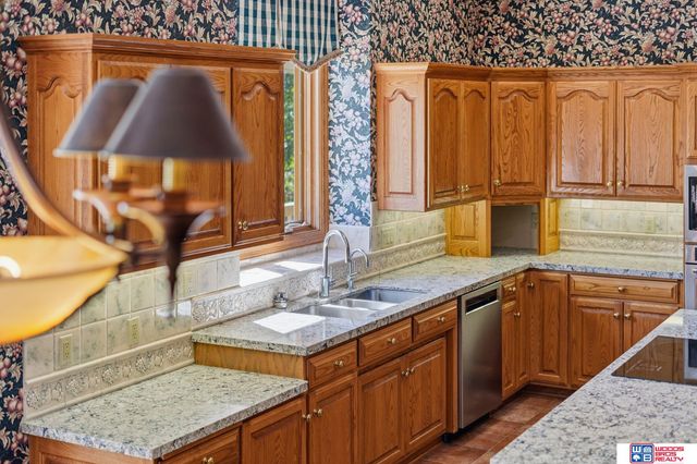 4200 S 59th Street Court, Lincoln, NE 68506