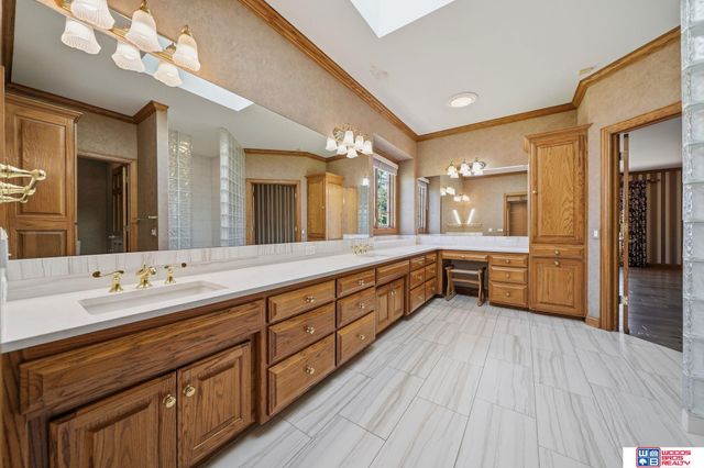 4200 S 59th Street Court, Lincoln, NE 68506