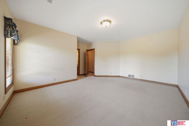 4200 S 59th Street Court, Lincoln, NE 68506