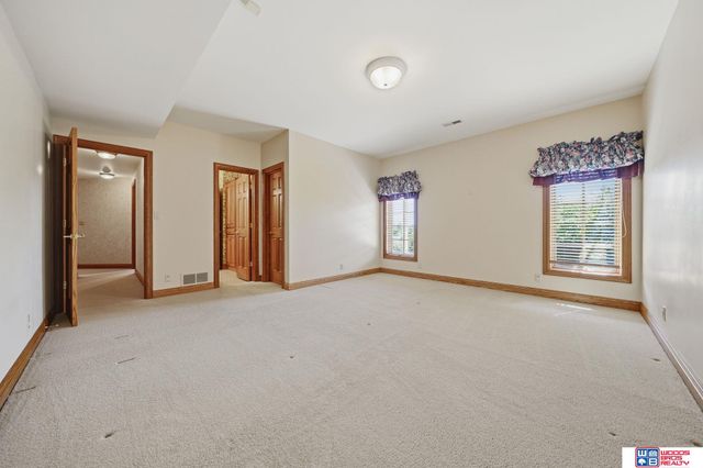 4200 S 59th Street Court, Lincoln, NE 68506