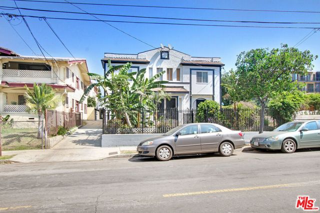 2625 San Marino Street, Los Angeles, CA 90006